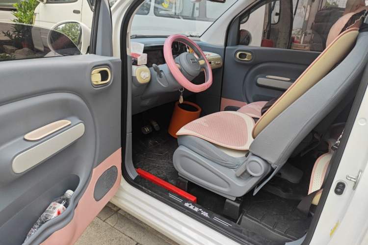 Used Bestune Pony 2025 222km Range Agile Horse Driver Seat