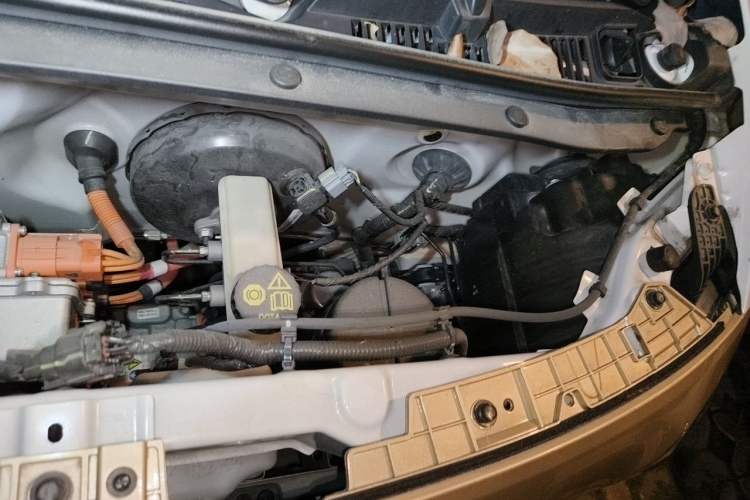 Used Bestune Pony 2025 222km Lightning Horse Engine Bay Left