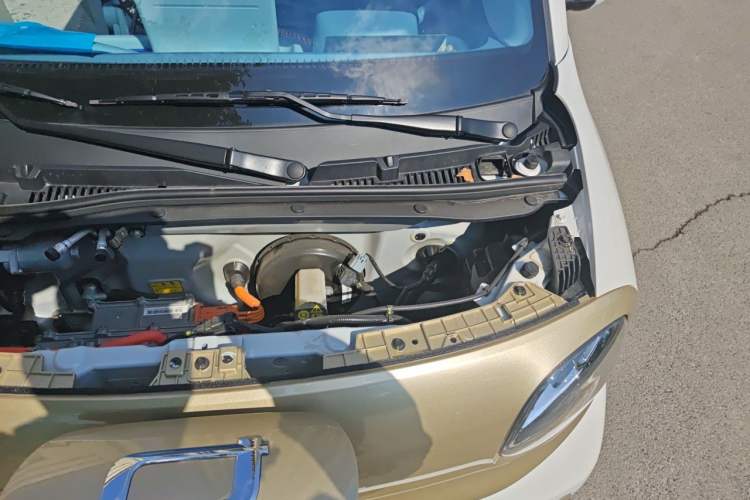 Used Bestune Pony 2025 222km Lightning Horse Engine Bay Left
