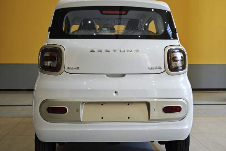 Used Bestune Pony 2025 222km Clever Horse Exterior 4