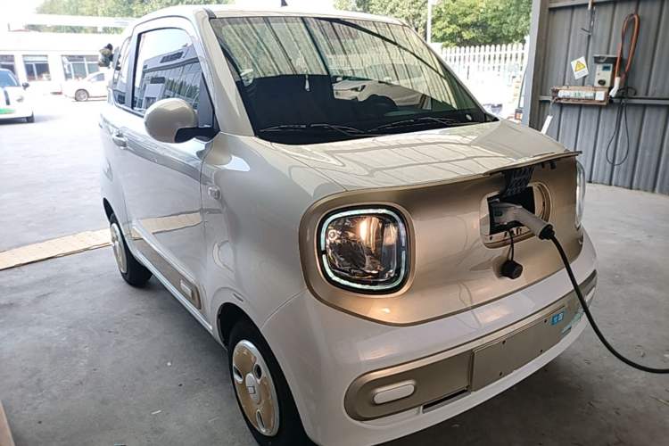 Used Bestune Pony 2025 222km Range Elegant Horse Front Right 45 Deg