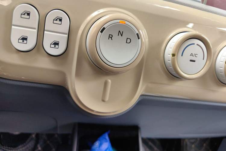 Used Bestune Pony 2025 222km Range Agile Horse Gear Lever