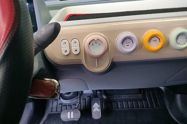 Used Bestune Pony 2025 222km Range Elegant Horse Gear Lever