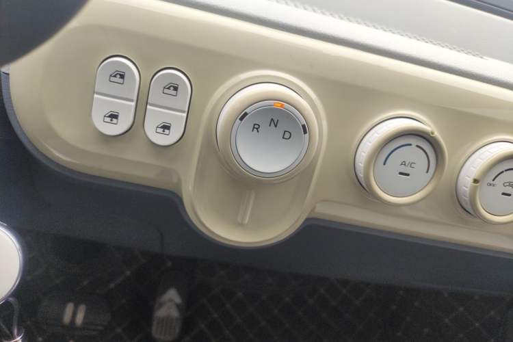 Used Bestune Pony 2025 222km Range Agile Horse Gear Lever