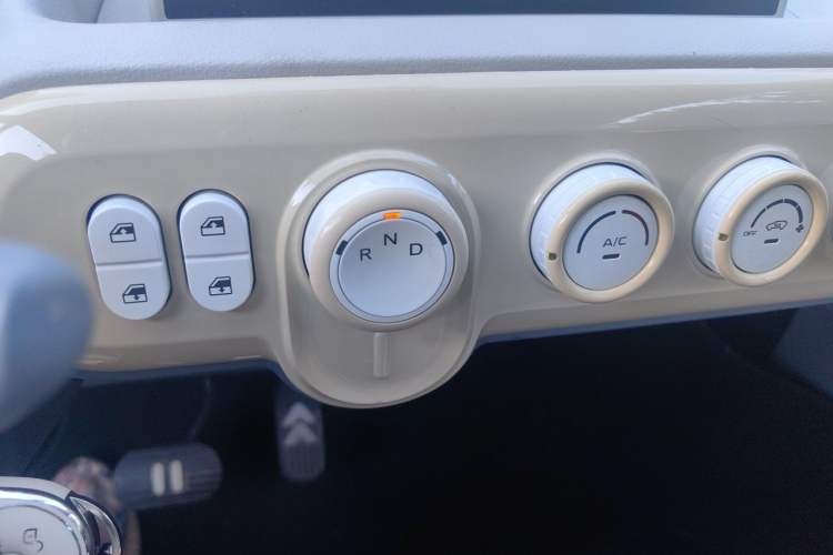 Used Bestune Pony 2025 222km Range Agile Horse Gear Lever