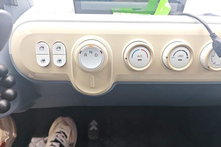 Used Bestune Pony 2025 222km Range Agile Horse Gear Lever
