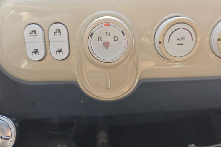 Used Bestune Pony 2025 222km Range Agile Horse Gear Lever