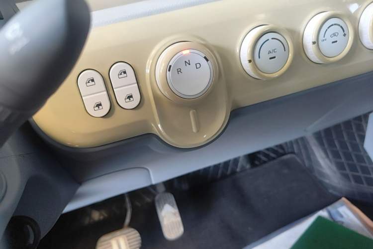 Used Bestune Pony 2025 222km Range Agile Horse Gear Lever