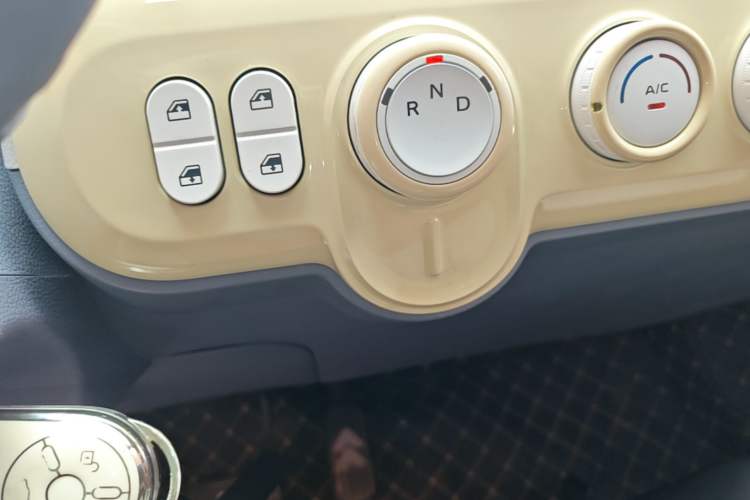 Used Bestune Pony 2025 222km Range Agile Horse Gear Lever