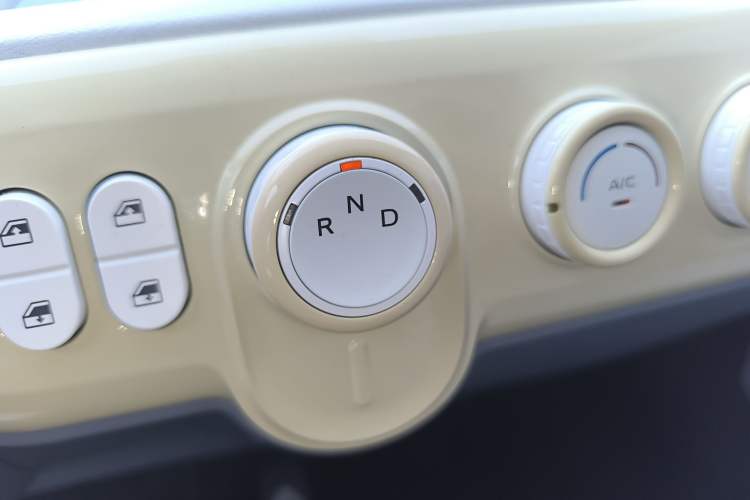 Used Bestune Pony 2025 222km Range Agile Horse Gear Lever