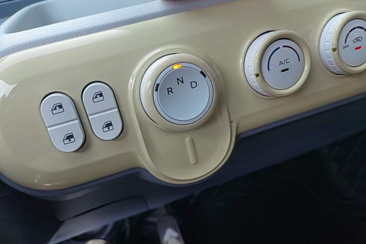 Used Bestune Pony 2025 222km Range Agile Horse Gear Lever