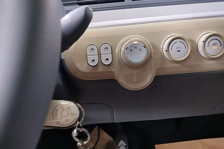 Used Bestune Pony 2025 222km Range Elegant Horse Gear Lever