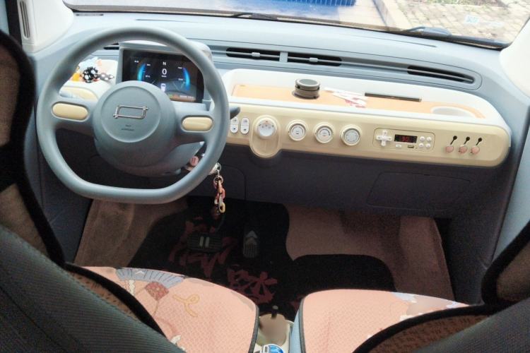 Used Bestune Pony 2025 222km Lightning Horse Interior 2