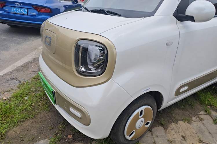 Used Bestune Pony 2025 222km Range Agile Horse Left Front Headlight