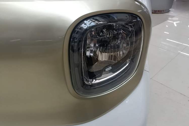 Used Bestune Pony 2025 222km Range Agile Horse Left Front Headlight