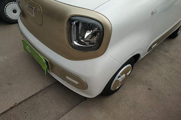 Used Bestune Pony 2025 222km Range Linglong Horse Left Front Headlight