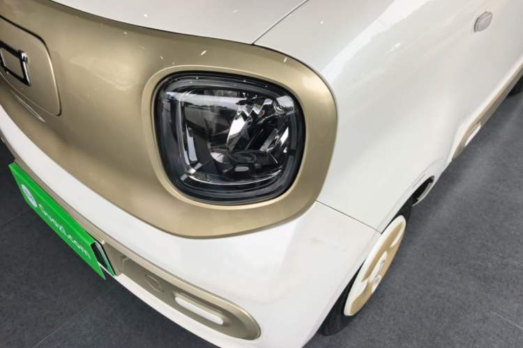 Used Bestune Pony 2025 222km Range Agile Horse Left Front Headlight