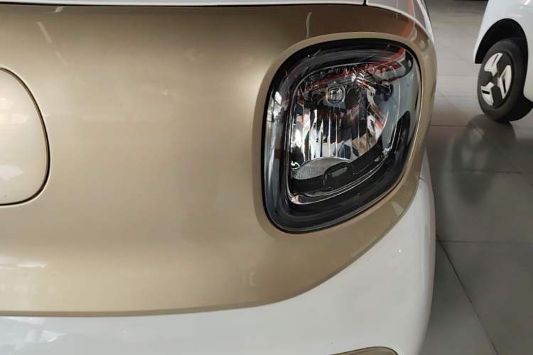 Used Bestune Pony 2025 222km Range Agile Horse Left Front Headlight