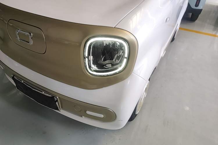 Used Bestune Pony 2025 222km Range Agile Horse Left Front Headlight