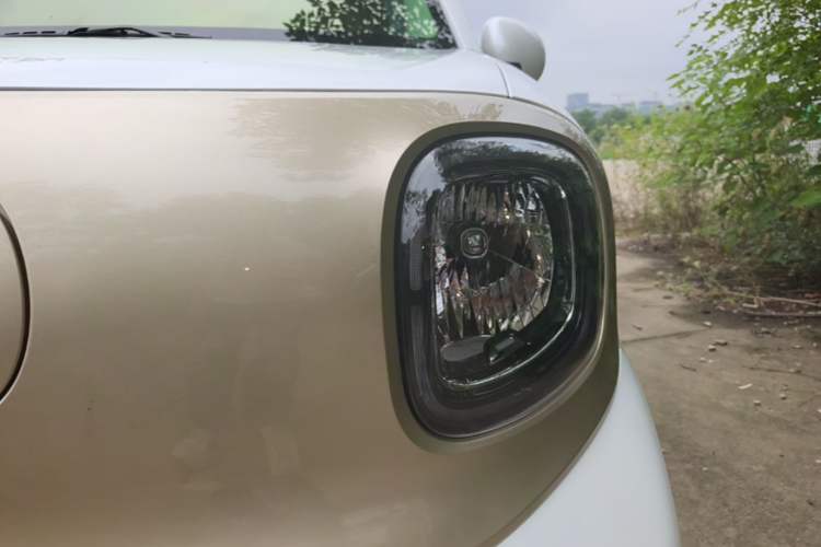Used Bestune Pony 2025 222km Range Agile Horse Left Front Headlight