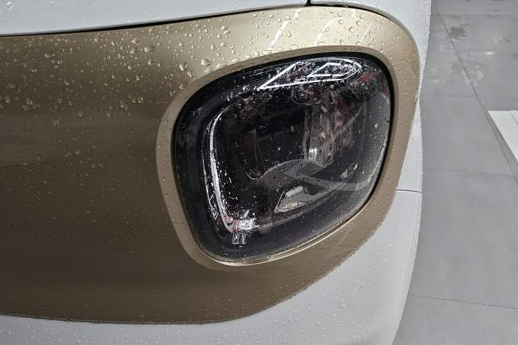 Used Bestune Pony 2025 222km Range Agile Horse Left Front Headlight