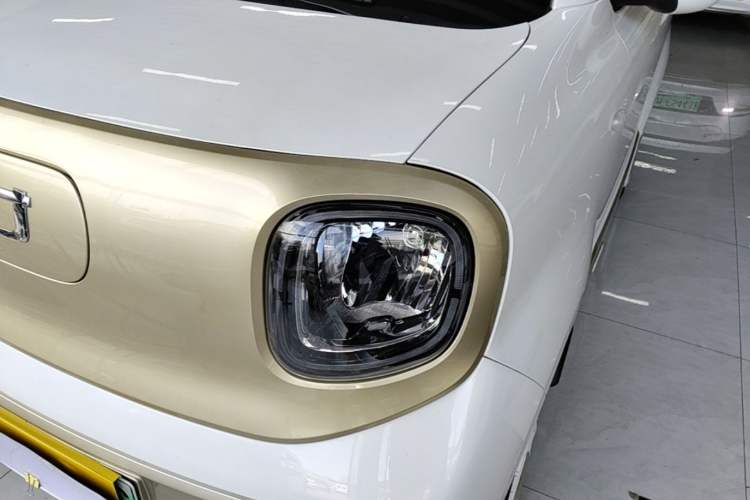 Used Bestune Pony 2025 222km Range Agile Horse Left Front Headlight