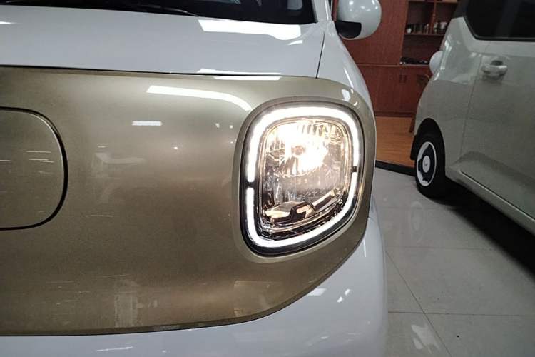 Used Bestune Pony 2025 222km Lightning Horse Left Front Headlight