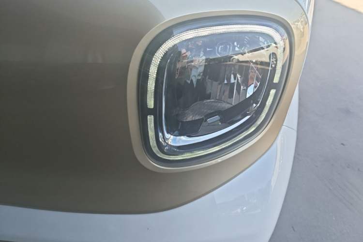 Used Bestune Pony 2025 222km Range Agile Horse Left Front Headlight