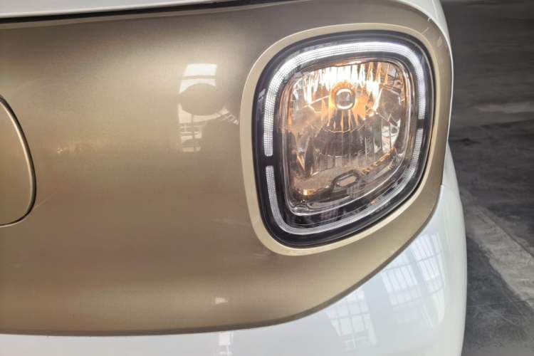 Used Bestune Pony 2025 222km Range Agile Horse Left Front Headlight