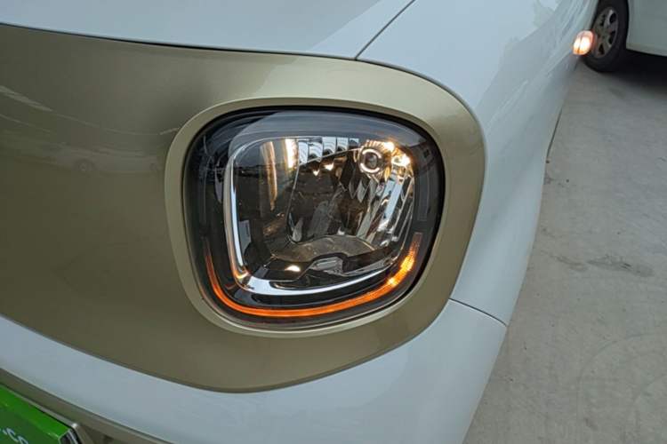 Used Bestune Pony 2025 222km Range Agile Horse Left Front Headlight