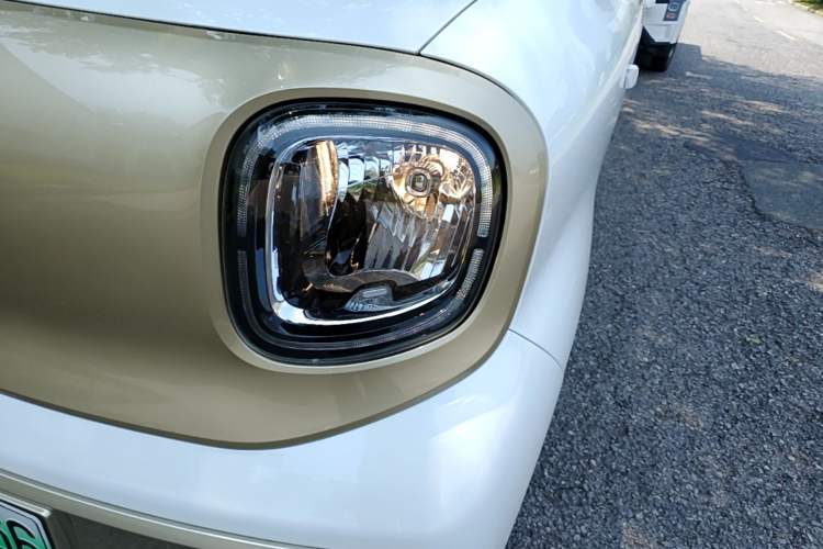 Used Bestune Pony 2025 222km Range Agile Horse Left Front Headlight