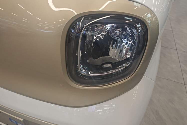Used Bestune Pony 2025 222km Range Agile Horse Left Front Headlight