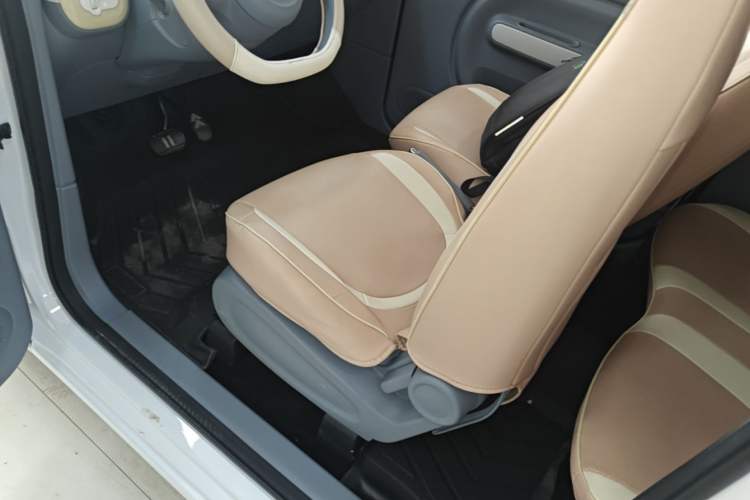 Used Bestune Pony 2025 222km Lightning Horse Left Front Seat