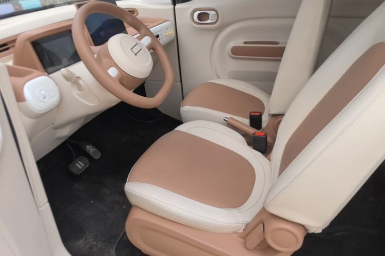 Used Bestune Pony 2025 222km Range Linglong Horse Left Front Seat