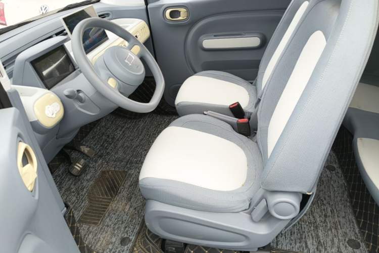 Used Bestune Pony 2025 222km Clever Horse Left Front Seat