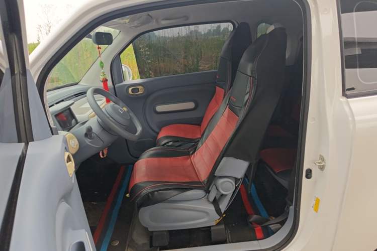 Used Bestune Pony 2025 222km Range Elegant Horse Left Front Seat