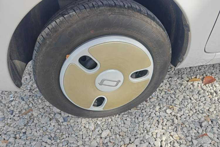 Used Bestune Pony 2025 222km Range Agile Horse Left Front Wheel Hub