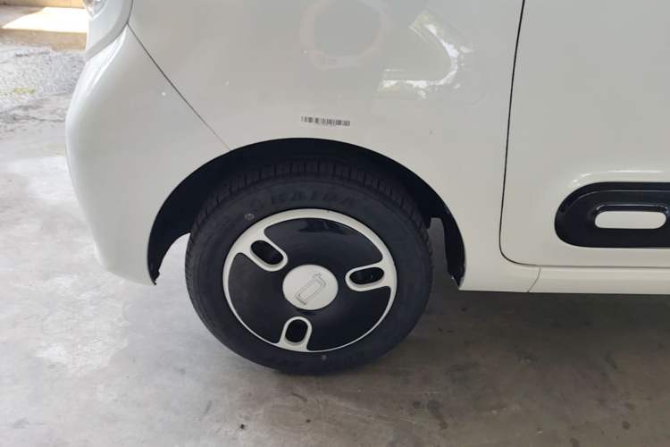 Used Bestune Pony 2025 222km Range Agile Horse Left Front Wheel Hub
