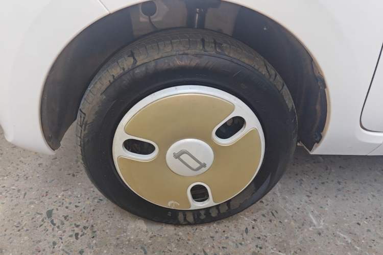 Used Bestune Pony 2025 222km Clever Horse Left Front Wheel Hub
