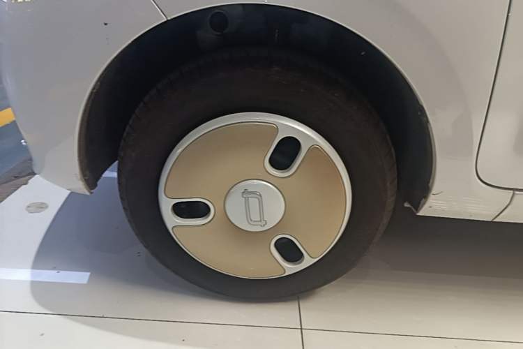 Used Bestune Pony 2025 222km Lightning Horse Left Front Wheel Hub