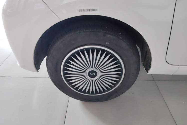 Used Bestune Pony 2025 222km Range Agile Horse Left Front Wheel Hub