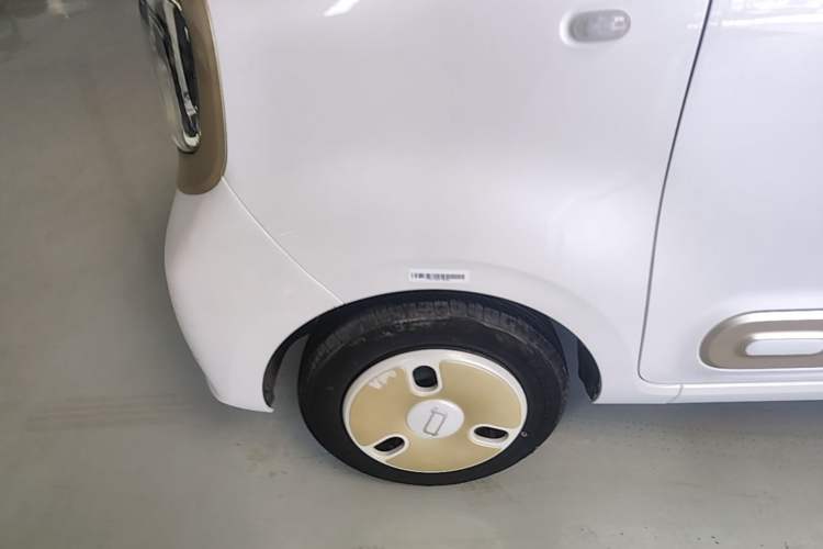 Used Bestune Pony 2025 222km Range Agile Horse Left Front Wheel Hub