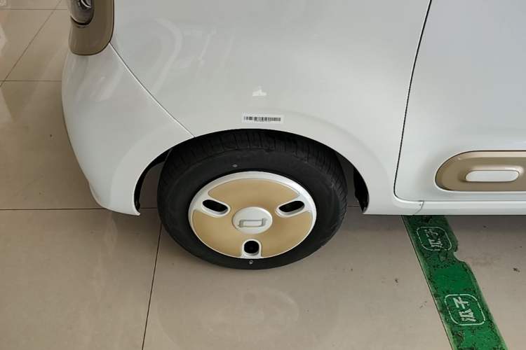 Used Bestune Pony 2025 222km Range Agile Horse Left Front Wheel Hub