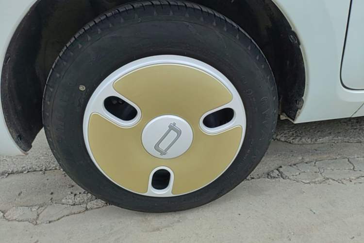 Used Bestune Pony 2025 222km Range Agile Horse Left Front Wheel Hub