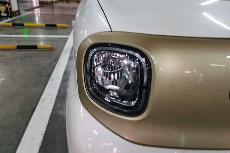 Used Bestune Pony 2025 222km Range Agile Horse Right Front Headlight