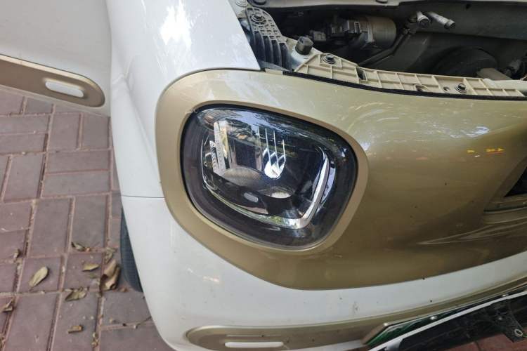 Used Bestune Pony 2025 222km Range Agile Horse Right Front Headlight