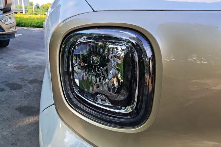 Used Bestune Pony 2025 222km Clever Horse Right Front Headlight