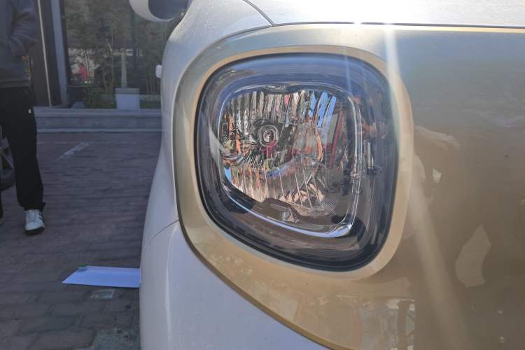 Used Bestune Pony 2025 222km Range Agile Horse Right Front Headlight