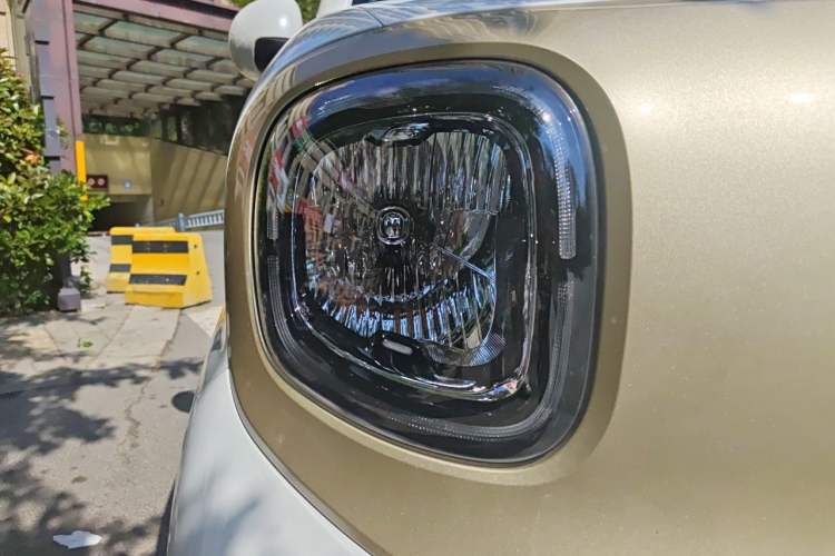 Used Bestune Pony 2025 222km Lightning Horse Right Front Headlight