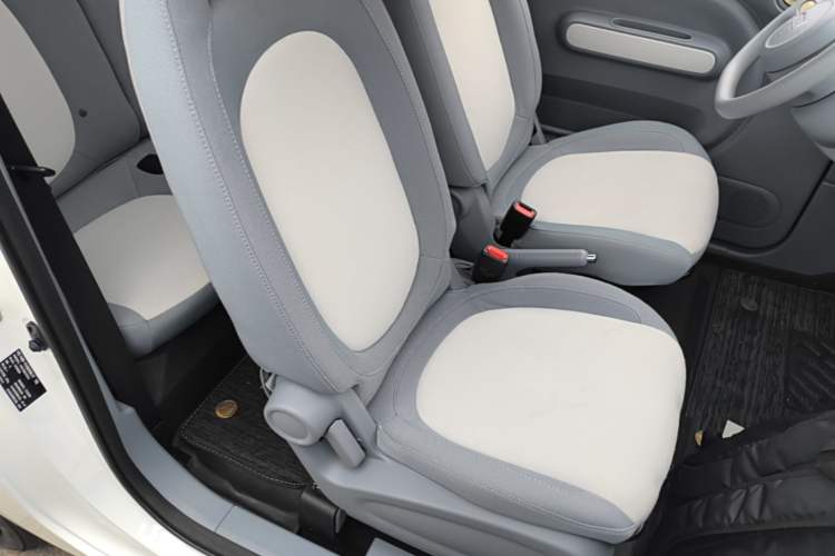 Used Bestune Pony 2025 222km Lightning Horse Right Front Seat